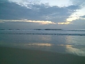 Beach - "Sun Sand Sea-Esta" 2BHK Luxury Beach Staycations (Mangalore)