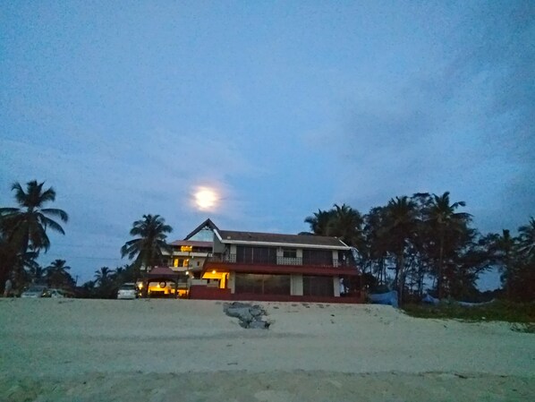 Exterior - "Sun Sand Sea-Esta" 2BHK Luxury Beach Staycations (Mangalore)