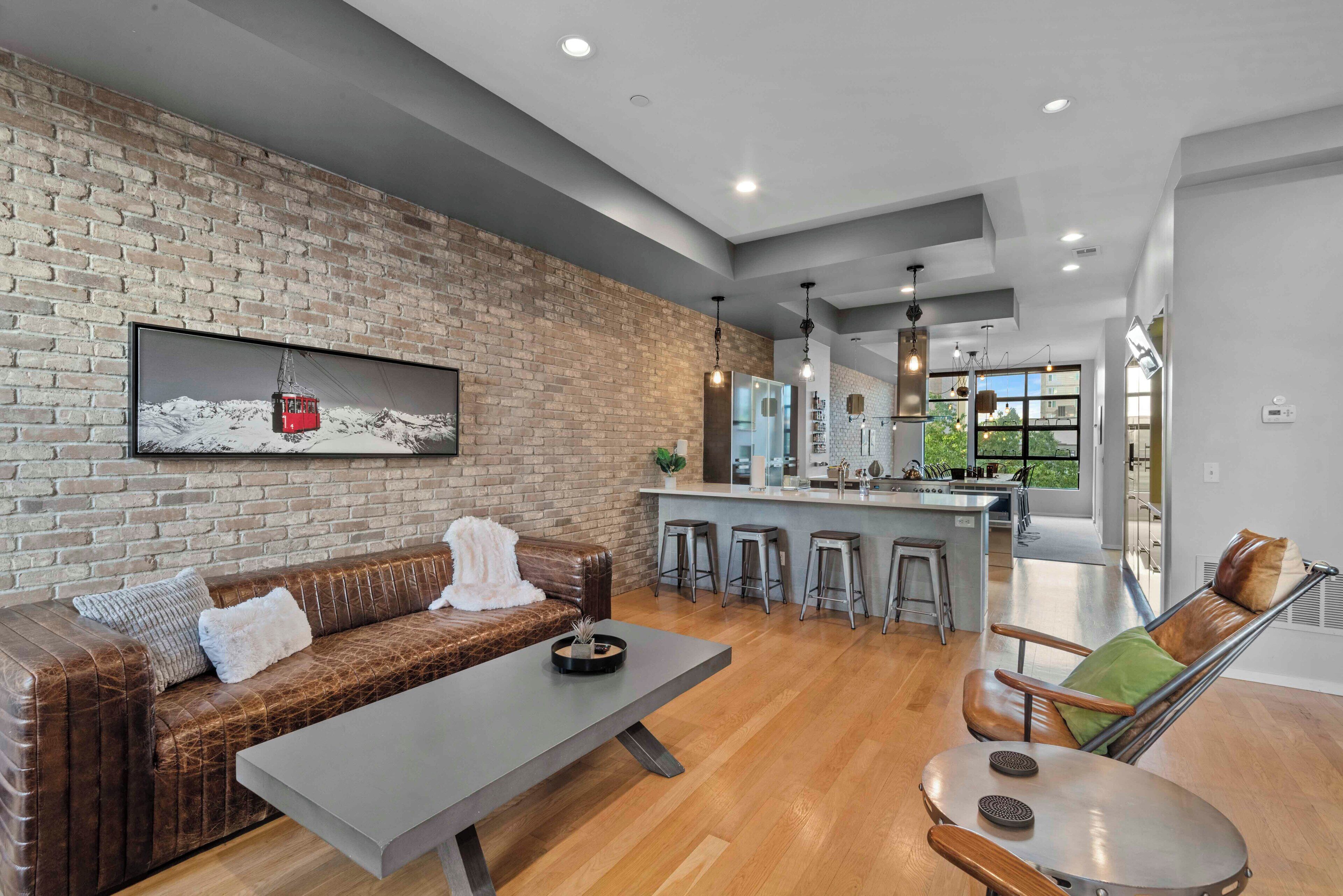 Smart-TV, Kamin, Smart Speakers