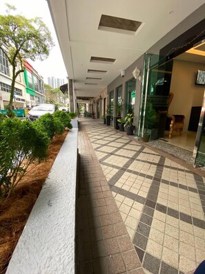 واجهة المنشأة