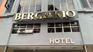 Fachada da propriedade