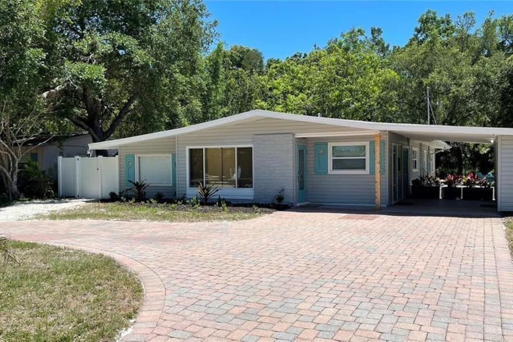 Sarasota Apartment