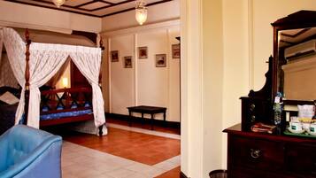 Deluxe Double or Twin Room | Individually furnished, desk, laptop workspace, iron/ironing board