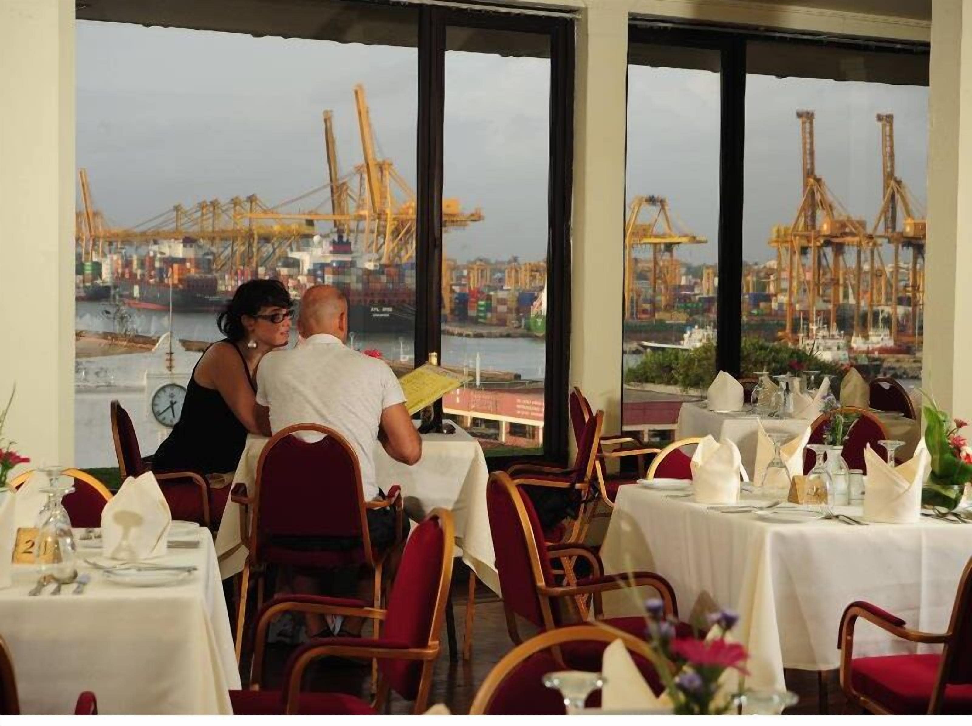 Photo - Grand Oriental Hotel