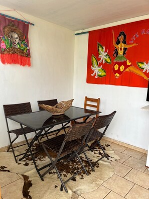 House, 4 Bedrooms, Accessible, Smoking | Dining room