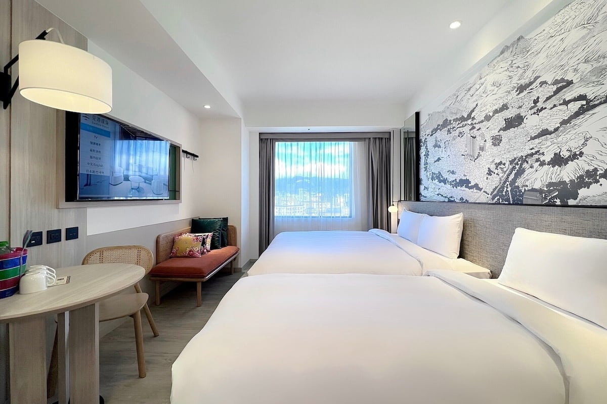 Comfort driepersoonskamer | 1 slaapkamer, luxe beddengoed, donsdekens, een minibar