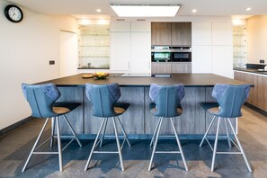 Dining - Holiday home with wellness for families in Haringe (Haringe)