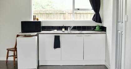 Charming cottage 10min to Waihi Beach