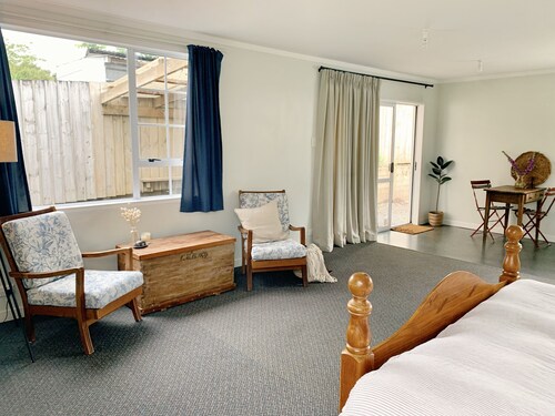 Charming cottage 10min to Waihi Beach