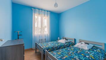 2 Schlafzimmer, BĂŒgeleisen/BĂŒgelbrett, kostenloses WLAN, BettwĂ€sche