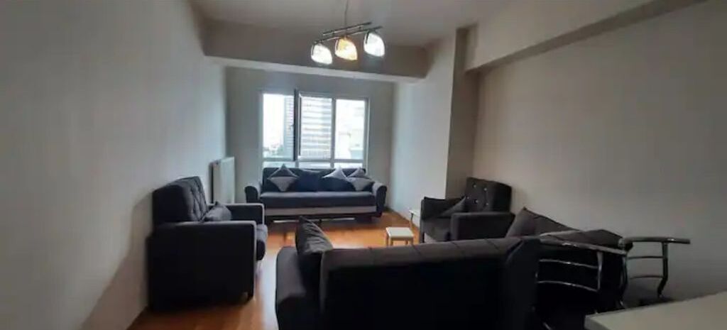 Amazing view Large 1 bed 1 bath lovely apartment