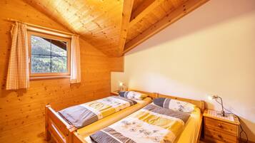 2 bedrooms, free WiFi, bed sheets