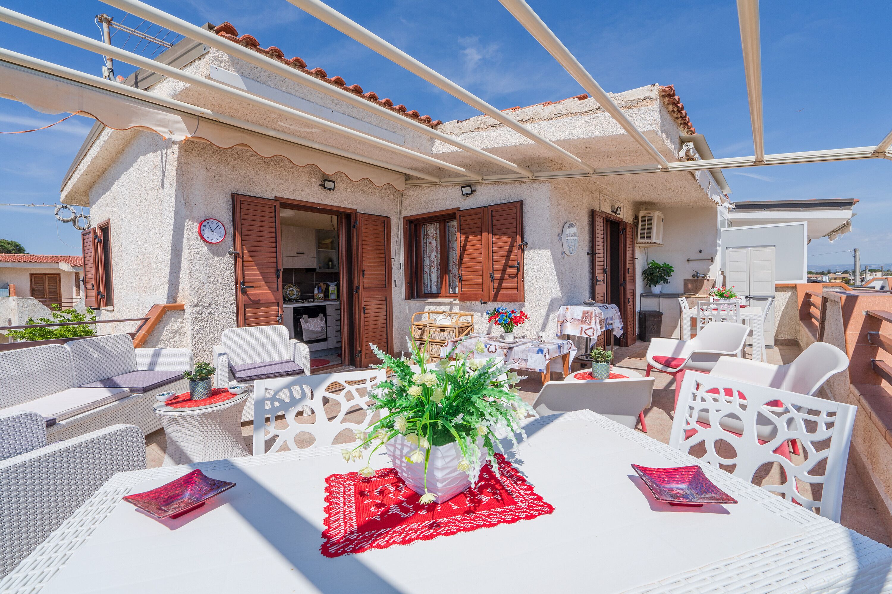 Villa "Emerald" with Sea View, Garden & Wi-Fi