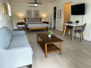 1 chambre, fer et planche à repasser, Wi-Fi, draps fournis