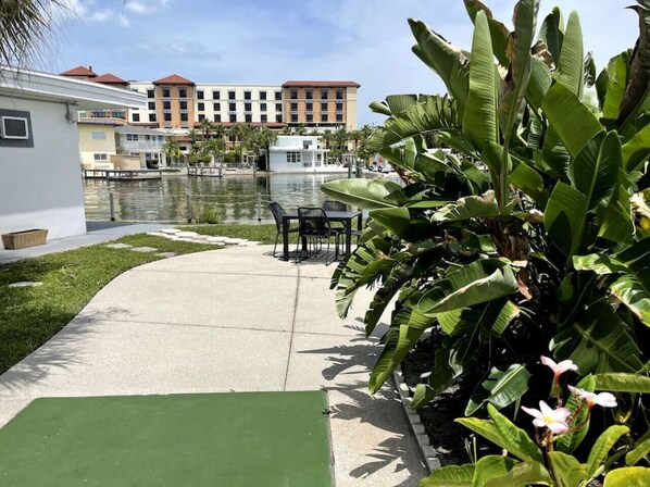 屋外ダイニングエリア