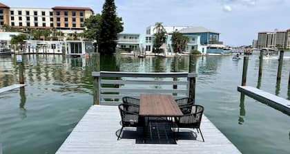 4 · Bay Studio Apartment 4