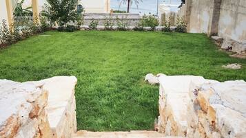 Apartamento, 1 quarto, vista para o jardim | Fachada