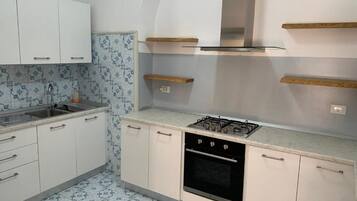 Apartment, 1 Bedroom, Garden View | Interior