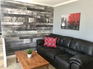 Apartment, 2 Schlafzimmer, Bergblick | Wohnbereich