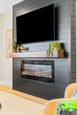 Interior - Elegance House- VERY Close to festivals and PGA West, rock slide pool (Coachella)