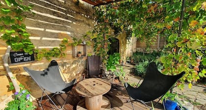 Chambre D'hôtes Familiale sur le Causse Corrézien. Calme Assuré. Tarif Pour 2