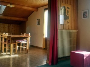 Dining - Large chalet for 12, near slopes, parking (Le Grand-Bornand)