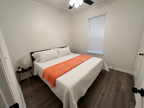 4 bedrooms, WiFi, bed sheets