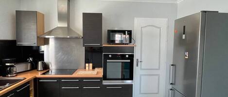 Køleskab, mikrobølgeovn, ovn, opvaskemaskine