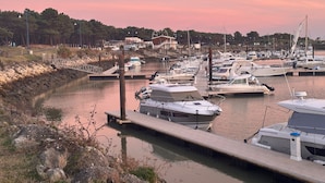 Marina - Charming house with private terrace, near beach and shops (La Palmyre)