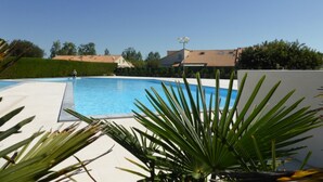 Pool - Charming house with private terrace, near beach and shops (La Palmyre)