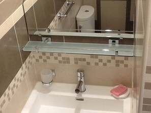 Bathroom - Romantic studio with balcony and parking 50m from the beach (Villers-sur-Mer)