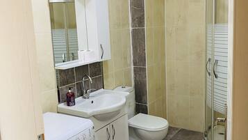 Standard Apartment | Bathroom | Slippers, towels