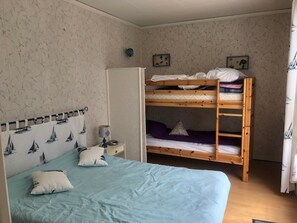 1 bedroom - Central 2-room apartment with parking, near the beach (Villers-sur-Mer)