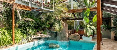 Innenpool, Außenpool