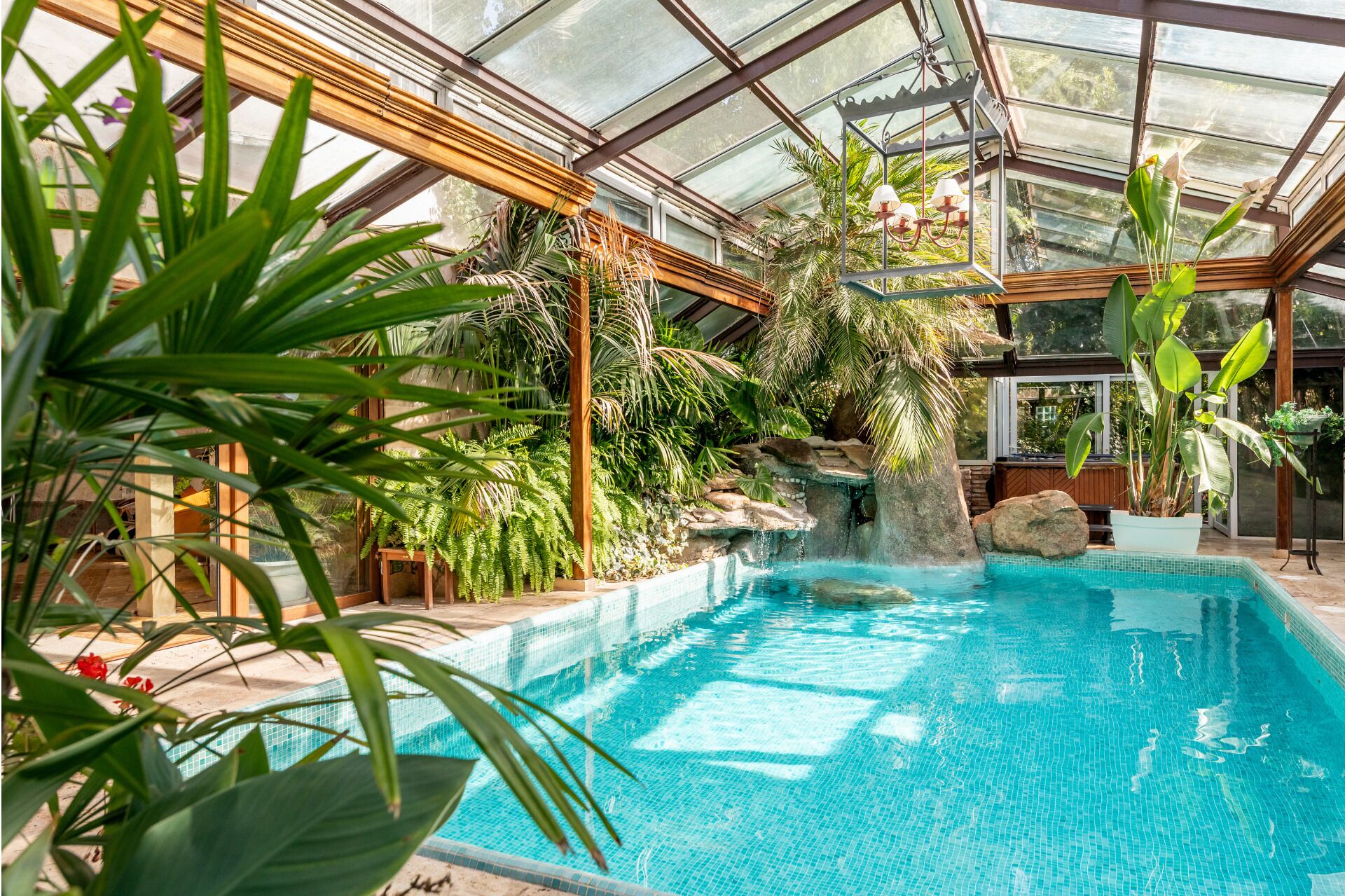 Piscina interna, piscina externa