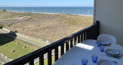 2-Zimmer-Wohnung mit Balkon und direktem Strandzugang in Cabourg, Haustiere erlaubt