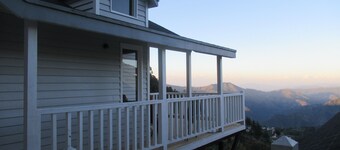 Great Escape Homestay - Bosky Cottage in Gagar at 7500 ft