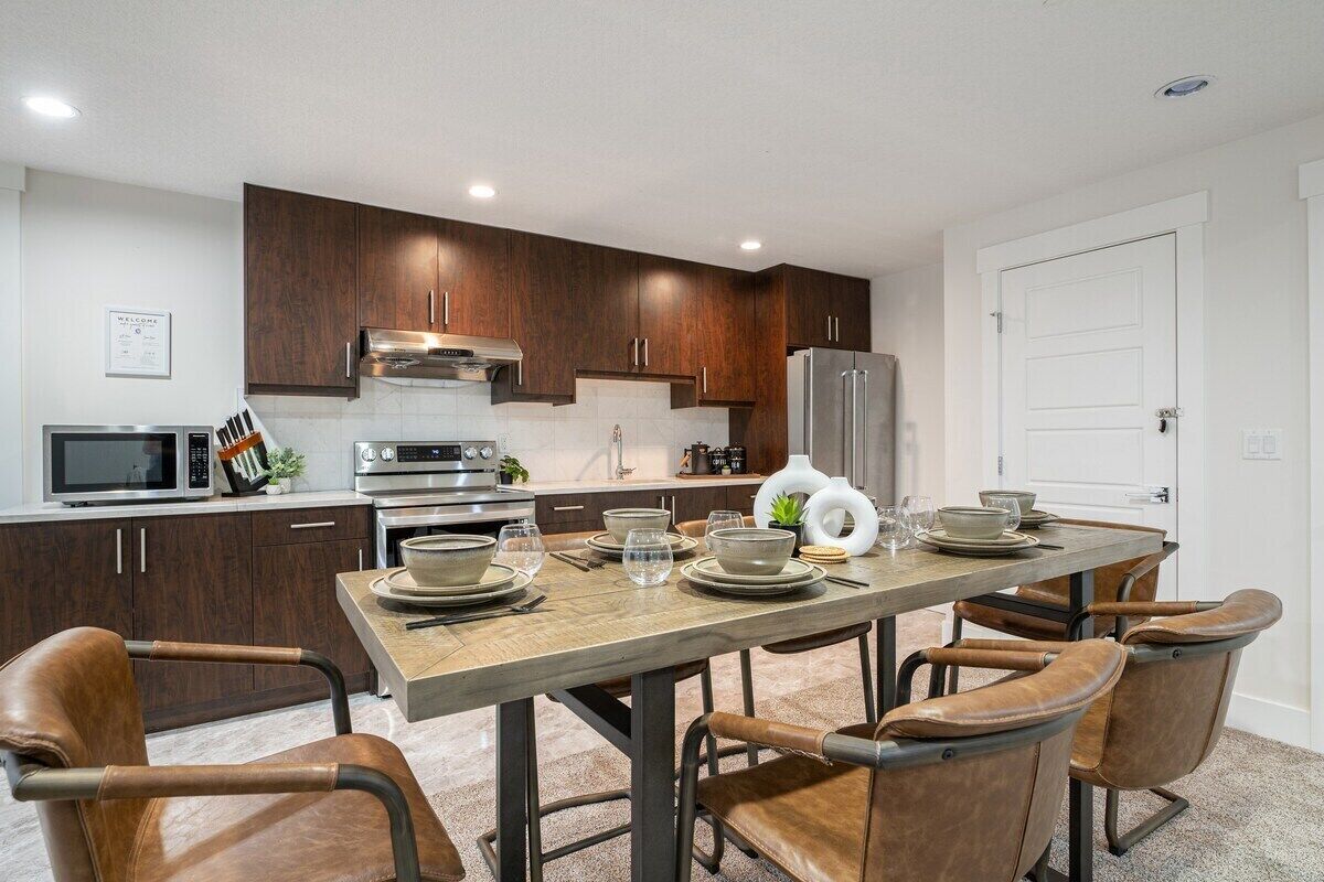 The London | 55" Smart TV