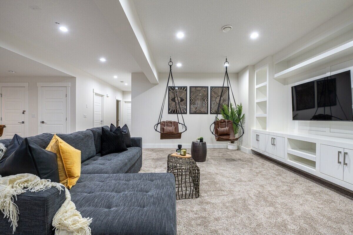 The London | 55" Smart TV