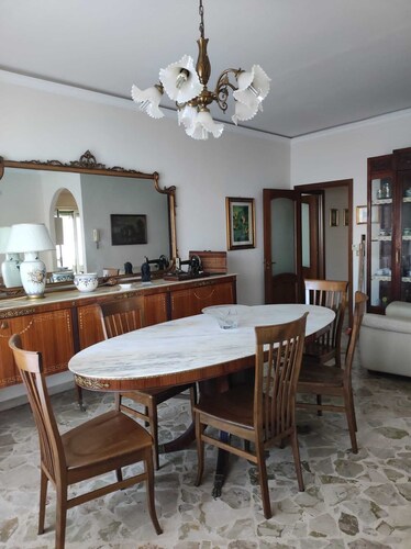 New Dawn Apartment, Free Parking, near IKEA, Siciliafiera, and Primark ct