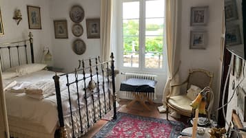 3 chambres, fer et planche Ă repasser, Wi-Fi gratuit, draps fournis