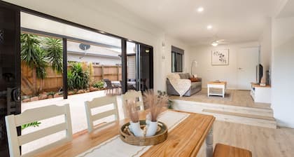 Beautifully Renovated Beachside Family Home