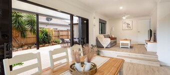 Beautifully Renovated Beachside Family Home