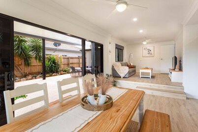 Beautifully Renovated Beachside Family Home