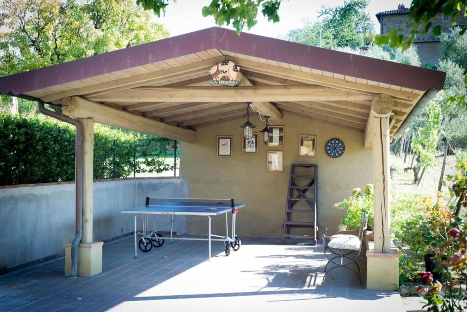 Building Exterior, Outdoor
