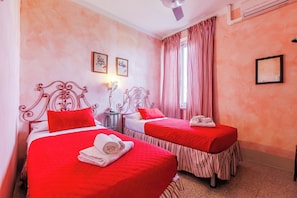 2 Schlafzimmer, Bügeleisen/Bügelbrett, Reisekinderbett, kostenloses WLAN