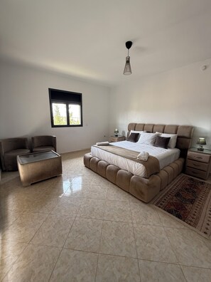 5 bedrooms, iron/ironing board, travel crib, free WiFi