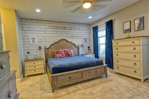 5 bedrooms, desk, free WiFi