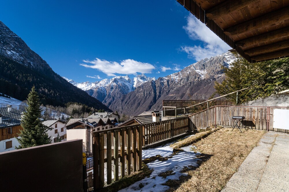 Smile house with stunning views