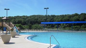 Piscina interna, piscina aquecida